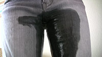 MILF peeing jeans pee