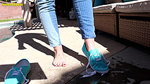 girls pee pissing