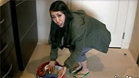 Tia Ling asian ineed2pee pic